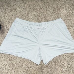 Alo shorts gray size 3XL
